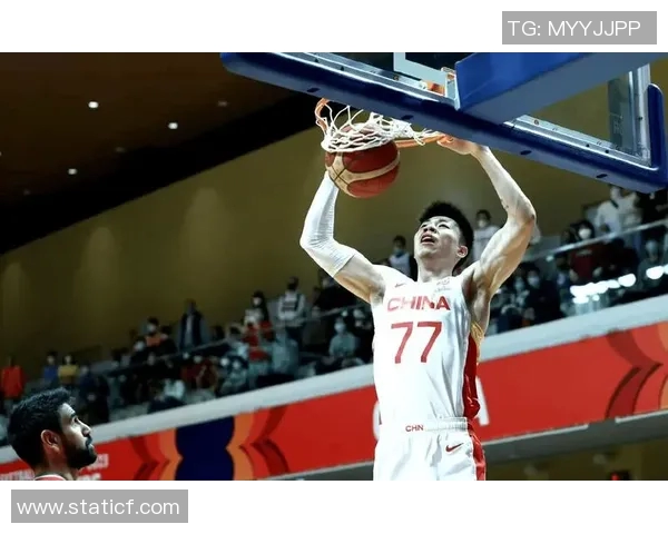 张镇麟：从篮球新星到国家队核心的成长之路与未来展望